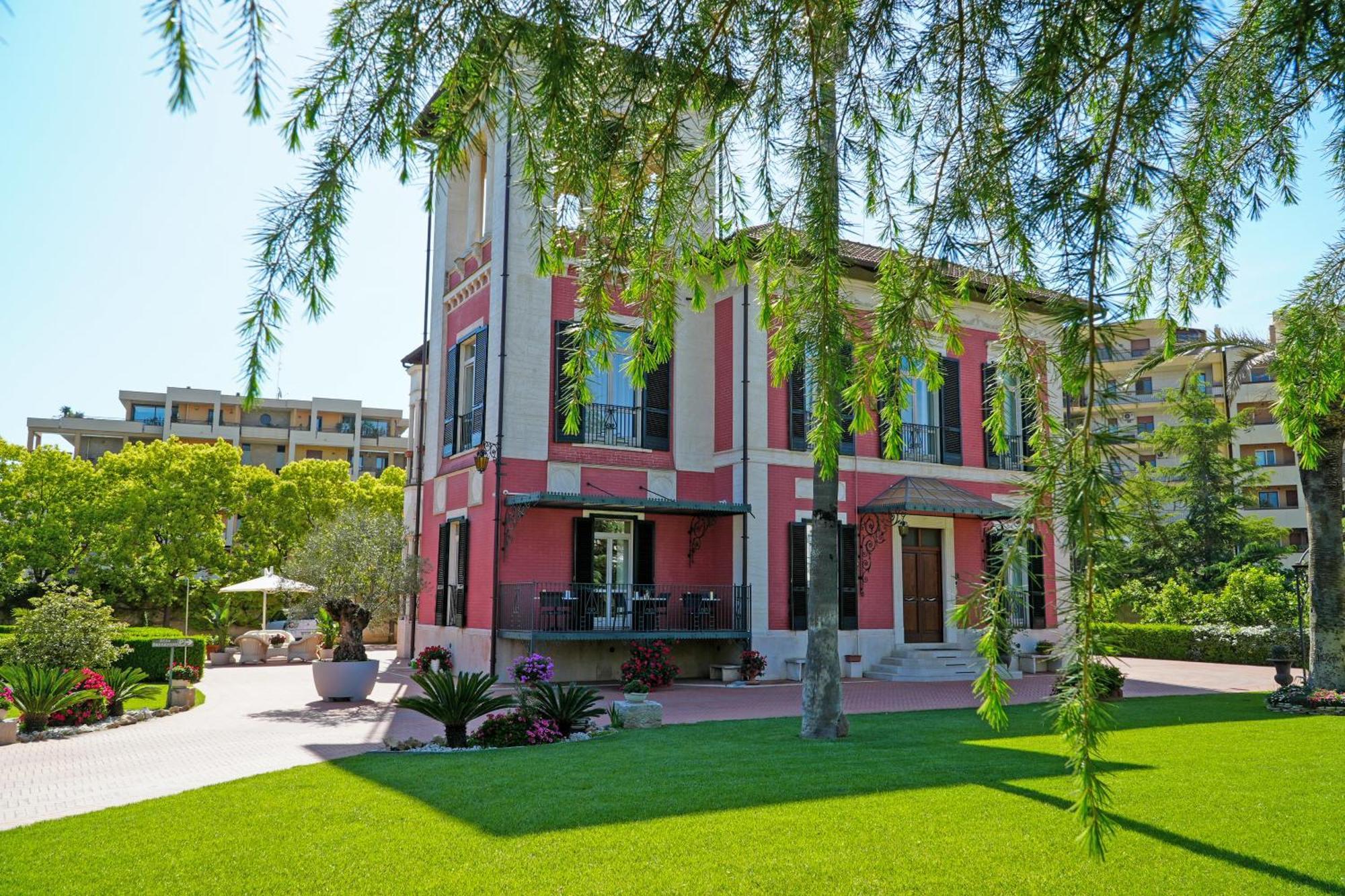Villa Pallotta Luxury B&B 切里尼奥拉 外观 照片